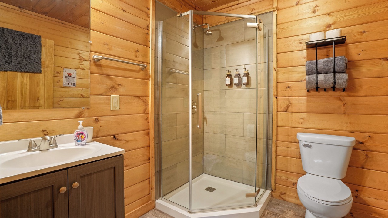 Photo of Bathroom in McArthur