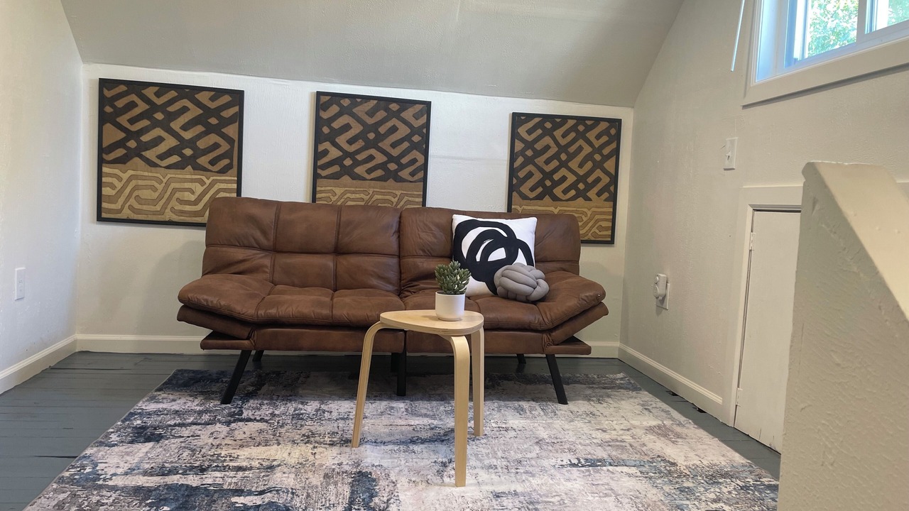 Photo of Livingroom in Cleveland