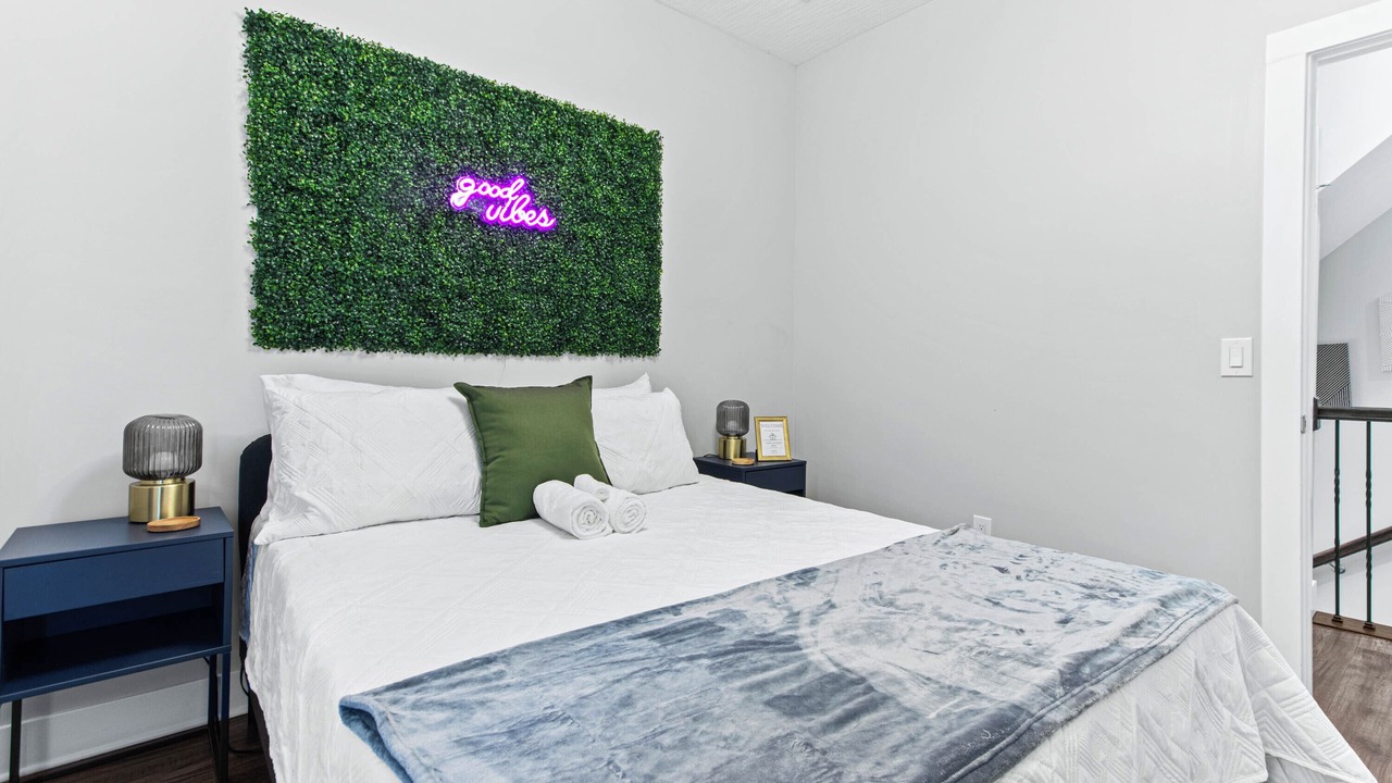 Photo of Bedroom in Livingston Park