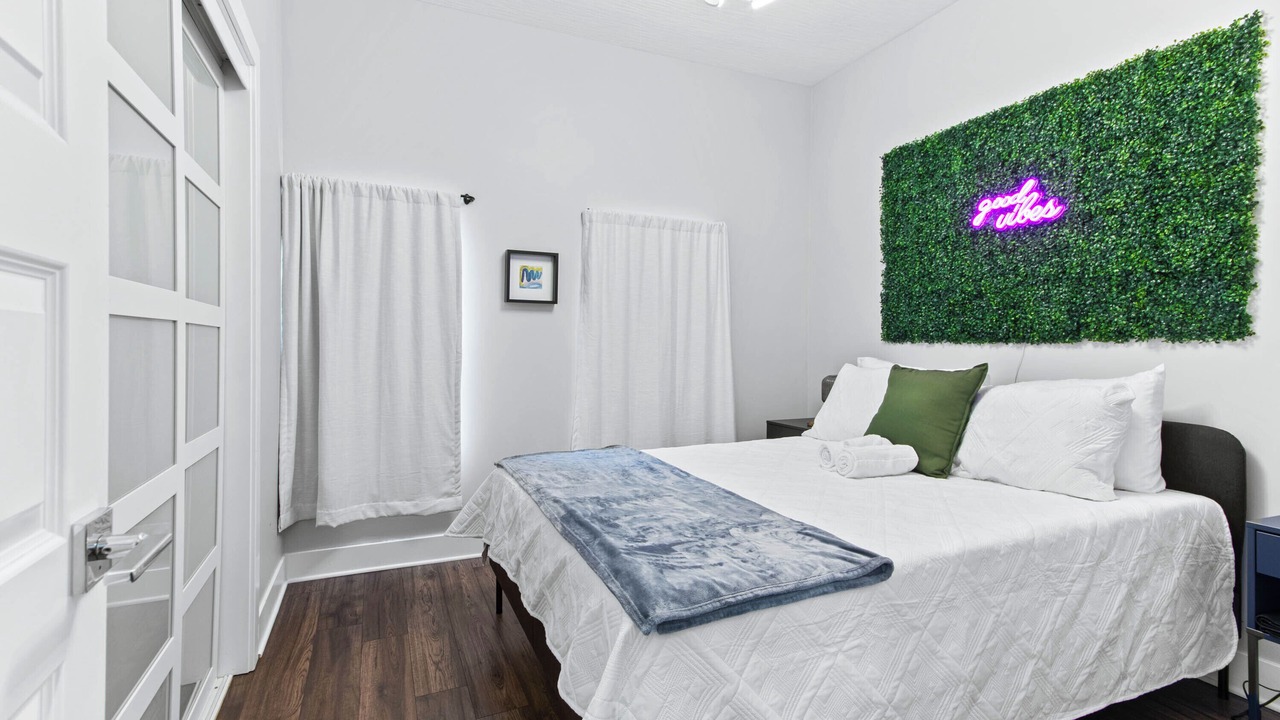 Photo of Bedroom in Livingston Park