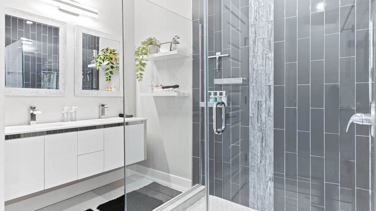 Photo of Bathroom in Livingston Park