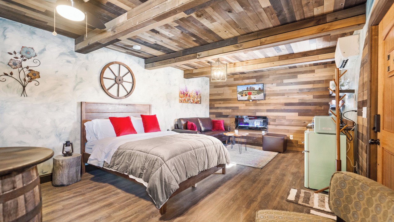 Photo of Bedroom in Creola
