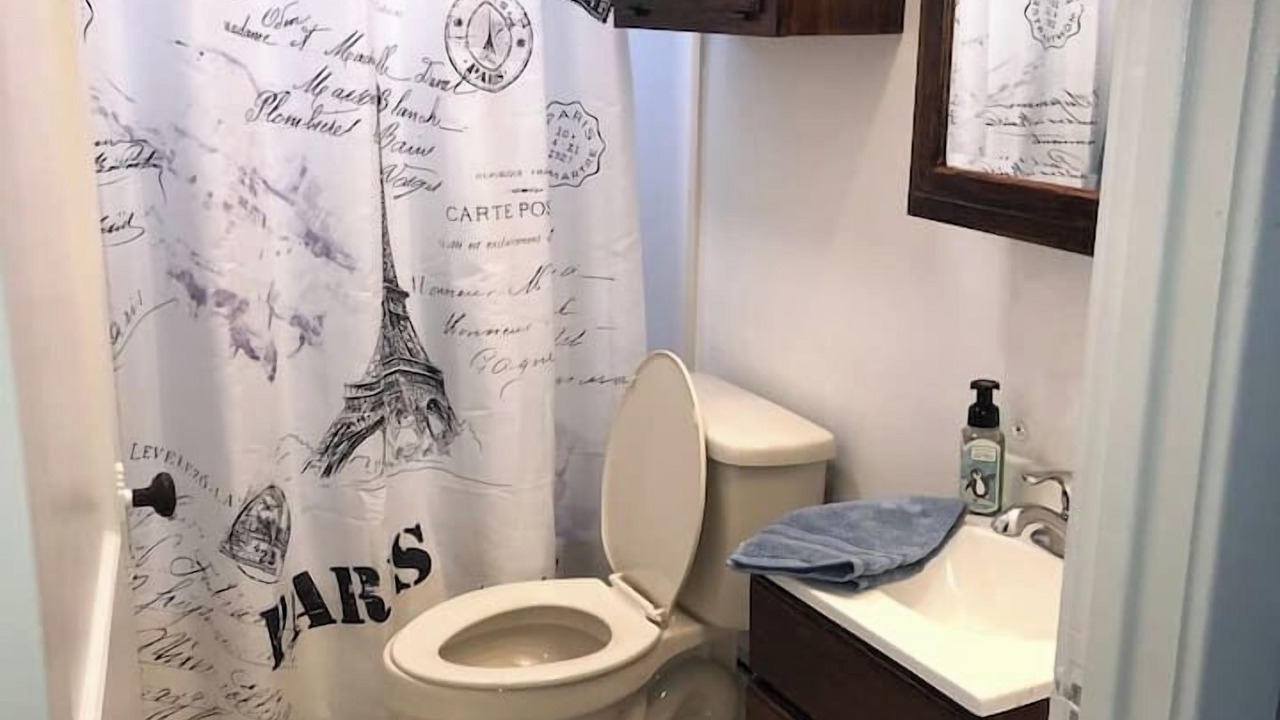 Photo of Bathroom in Zanesville