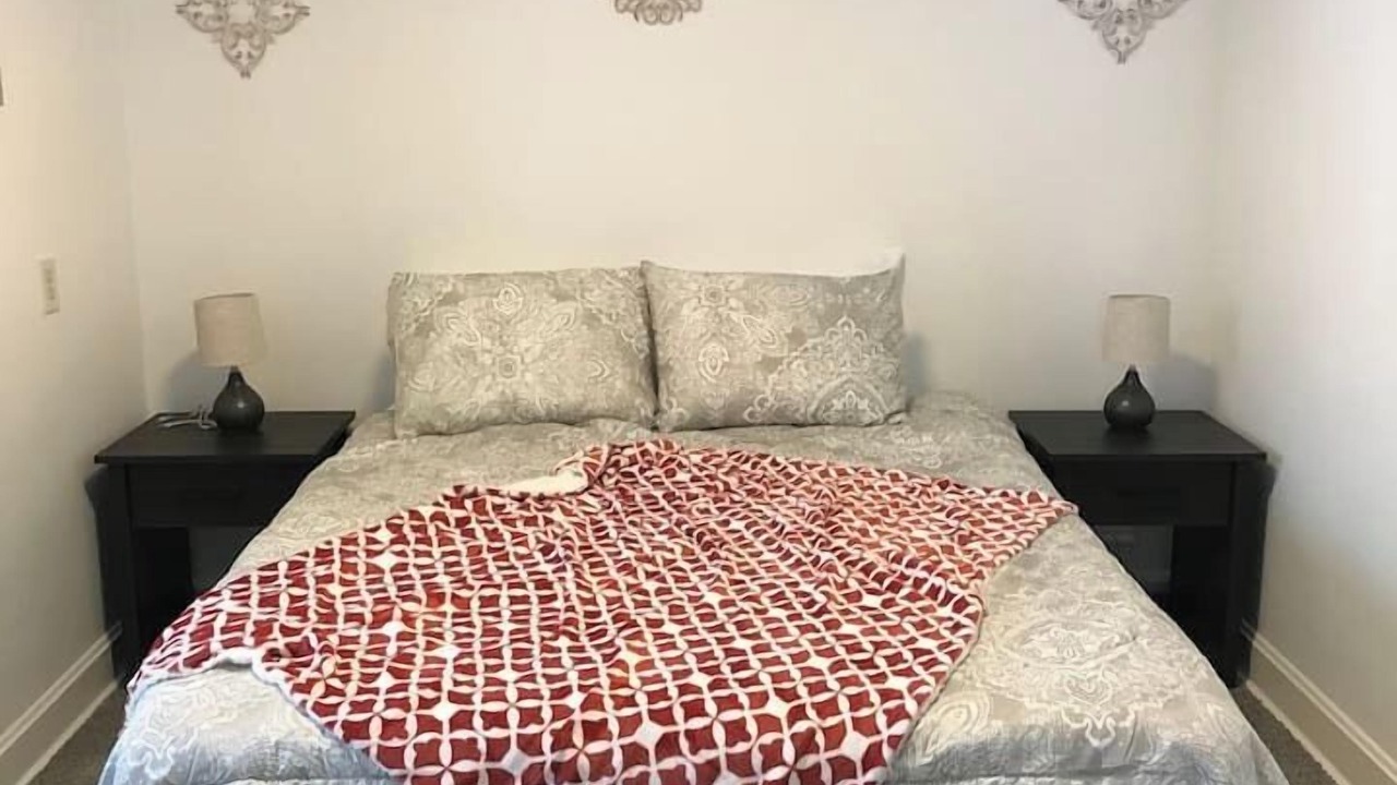 Photo of Bedroom in Zanesville