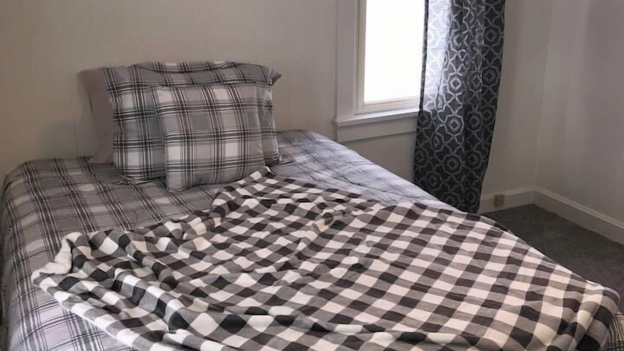 Photo of Bedroom in Zanesville