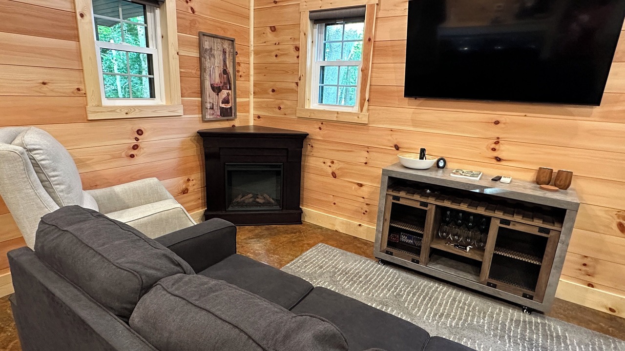 Photo of Livingroom in Quaker City