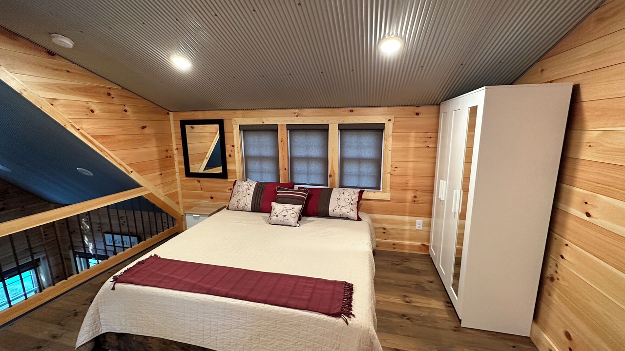 Photo of Bedroom in Quaker City