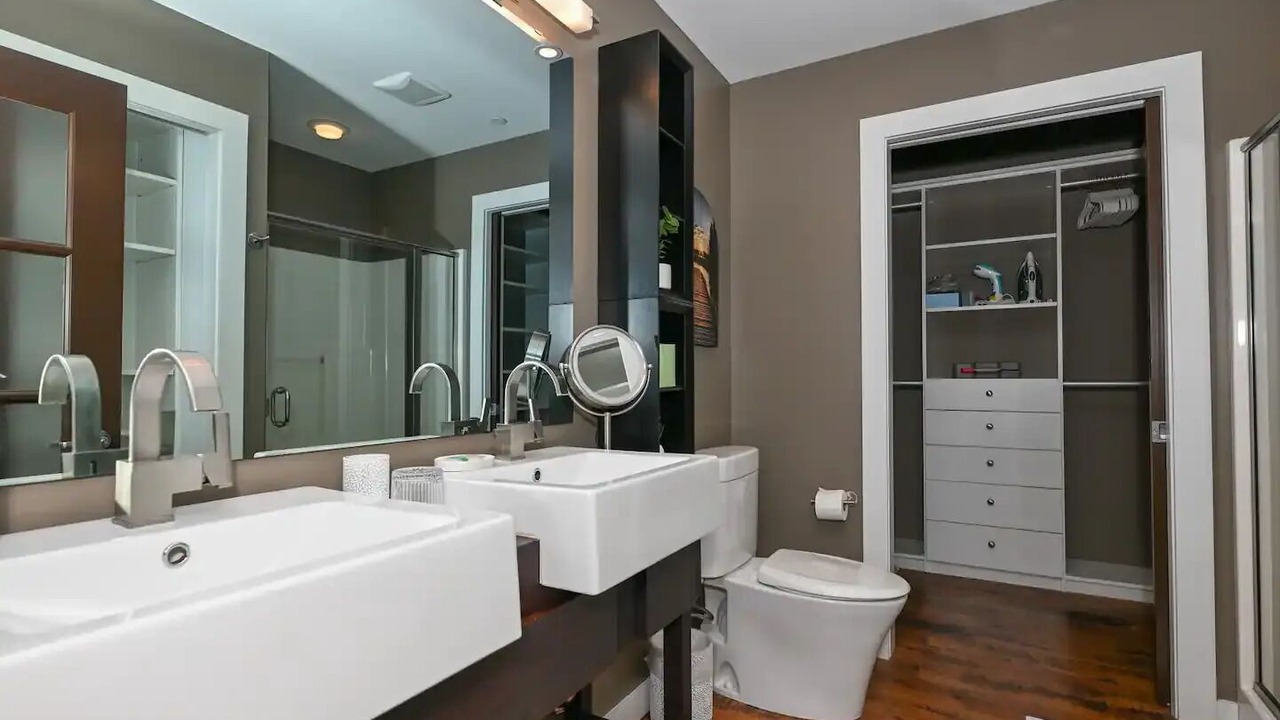 Photo of Bathroom in Elizabeth Park Valley