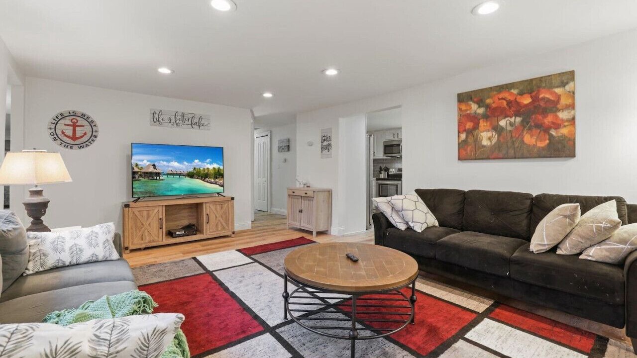 Photo of Livingroom in Fairfield Beach