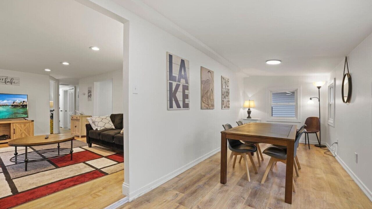 Photo of Livingroom in Fairfield Beach