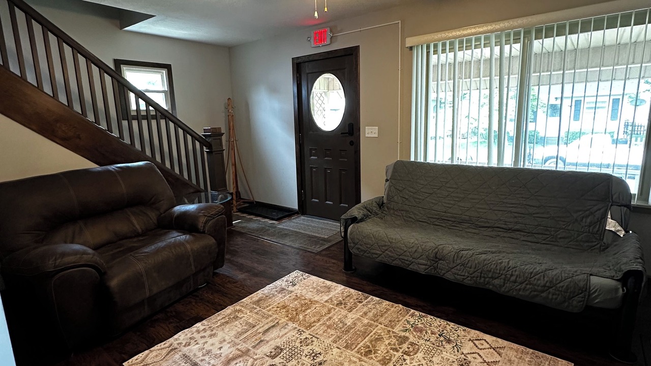 Photo of Livingroom in Massillon