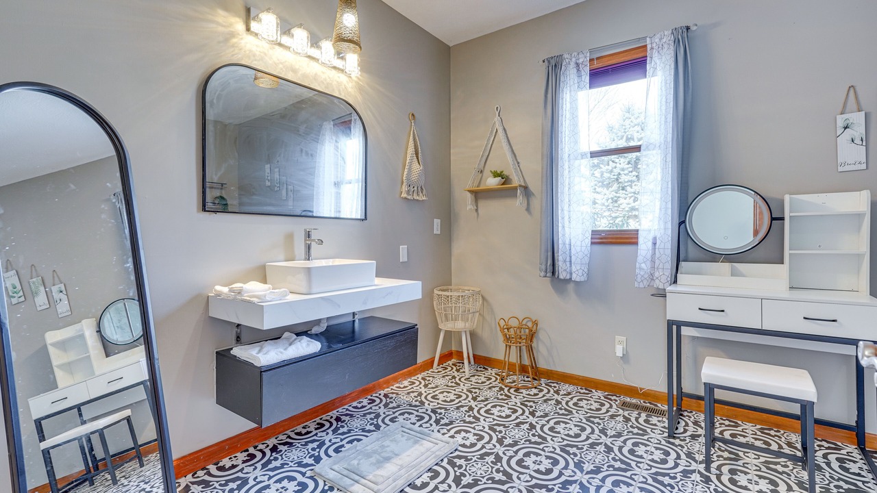 Photo of Bathroom in Pataskala
