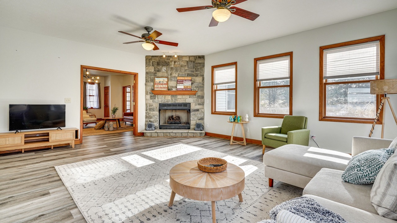 Photo of Livingroom in Pataskala
