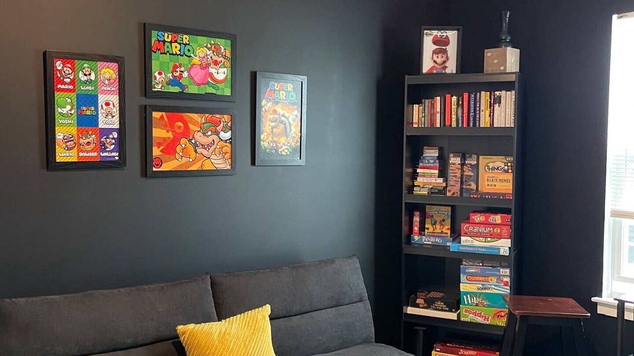 Photo of Livingroom in West Akron