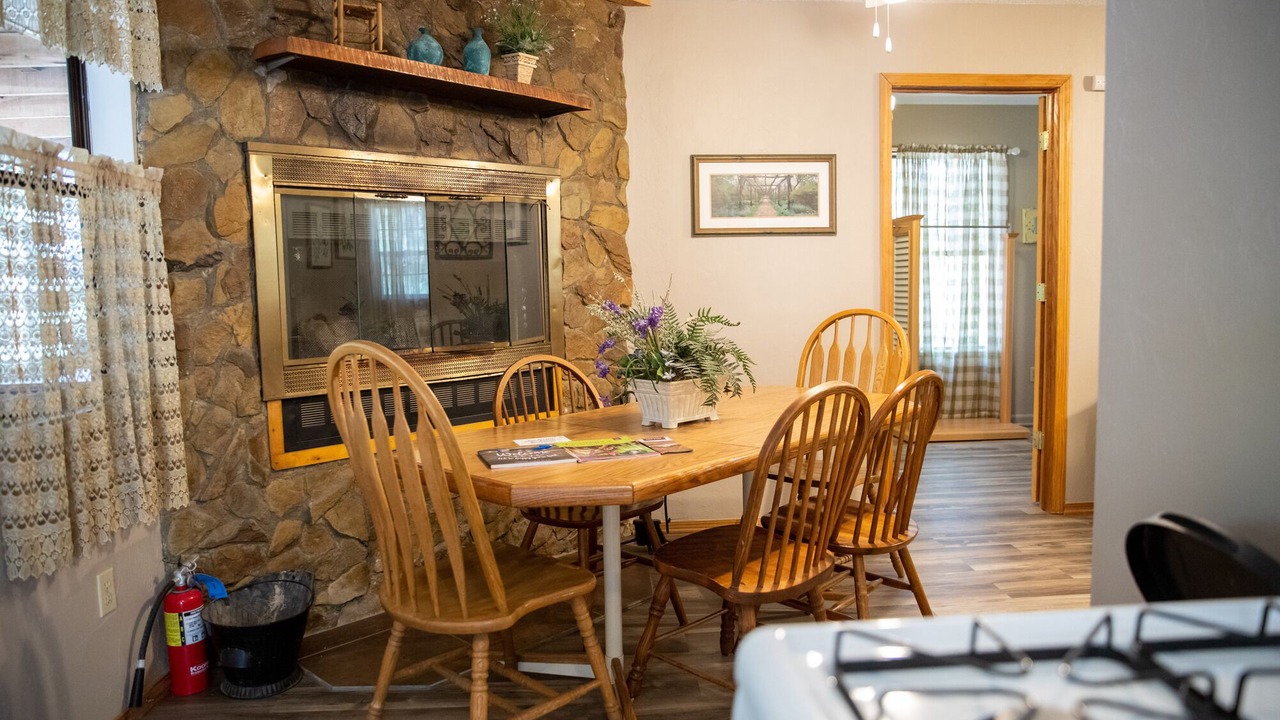 Photo of Livingroom in Old Washington
