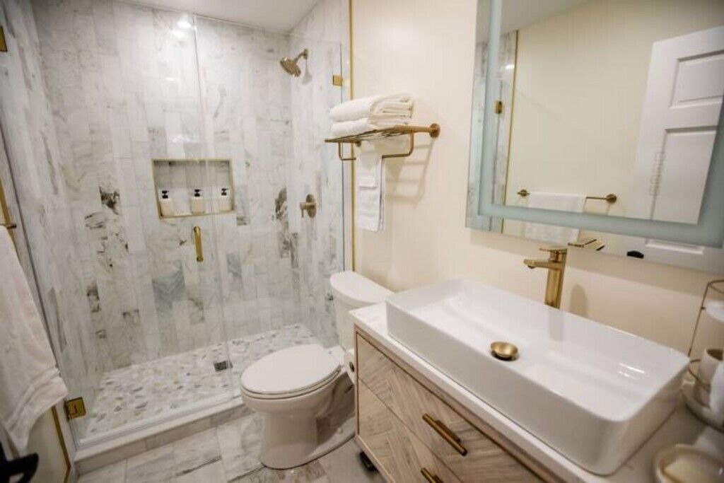 Photo of Bathroom in Downtown Columbus