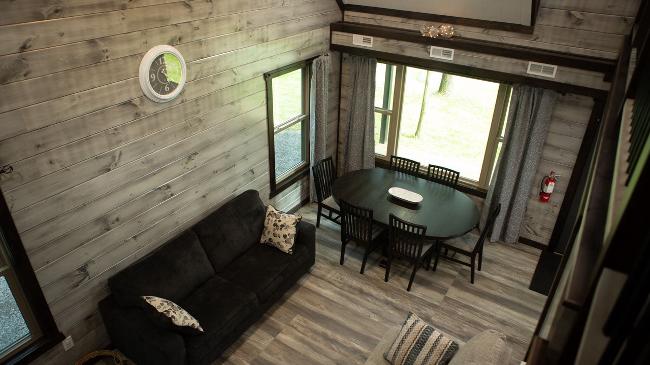 Photo of Livingroom in Sugarcreek