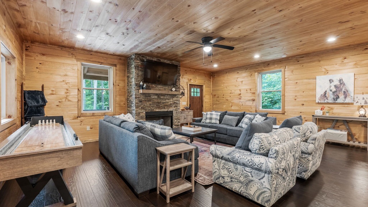 Photo of Livingroom in McArthur