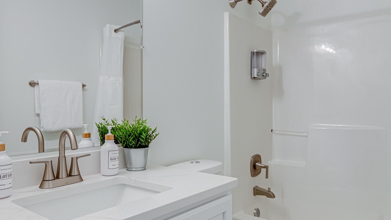 Photo of Bathroom in Cuyahoga Falls