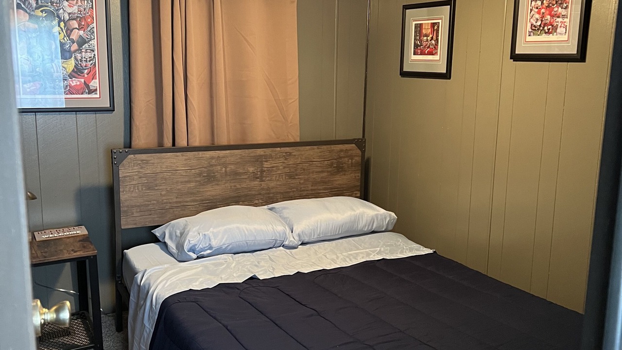 Photo of Bedroom in Blue Rock