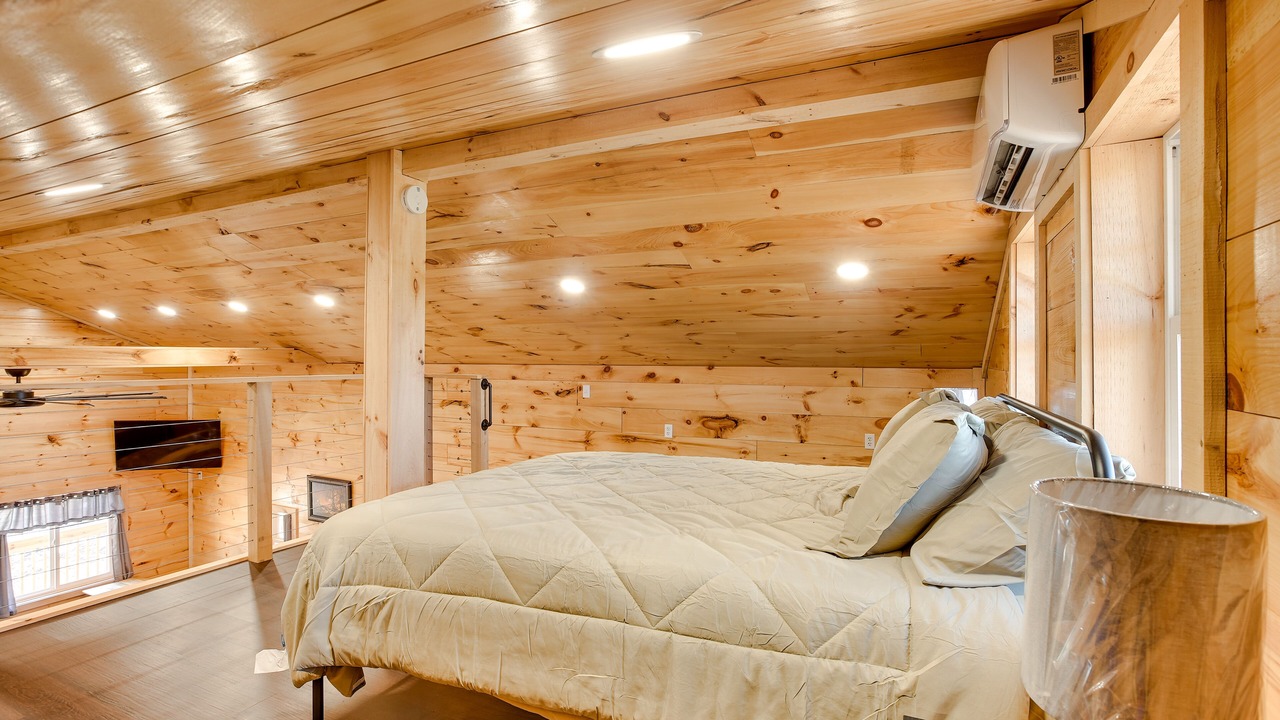 Photo of Bedroom in East Fultonham