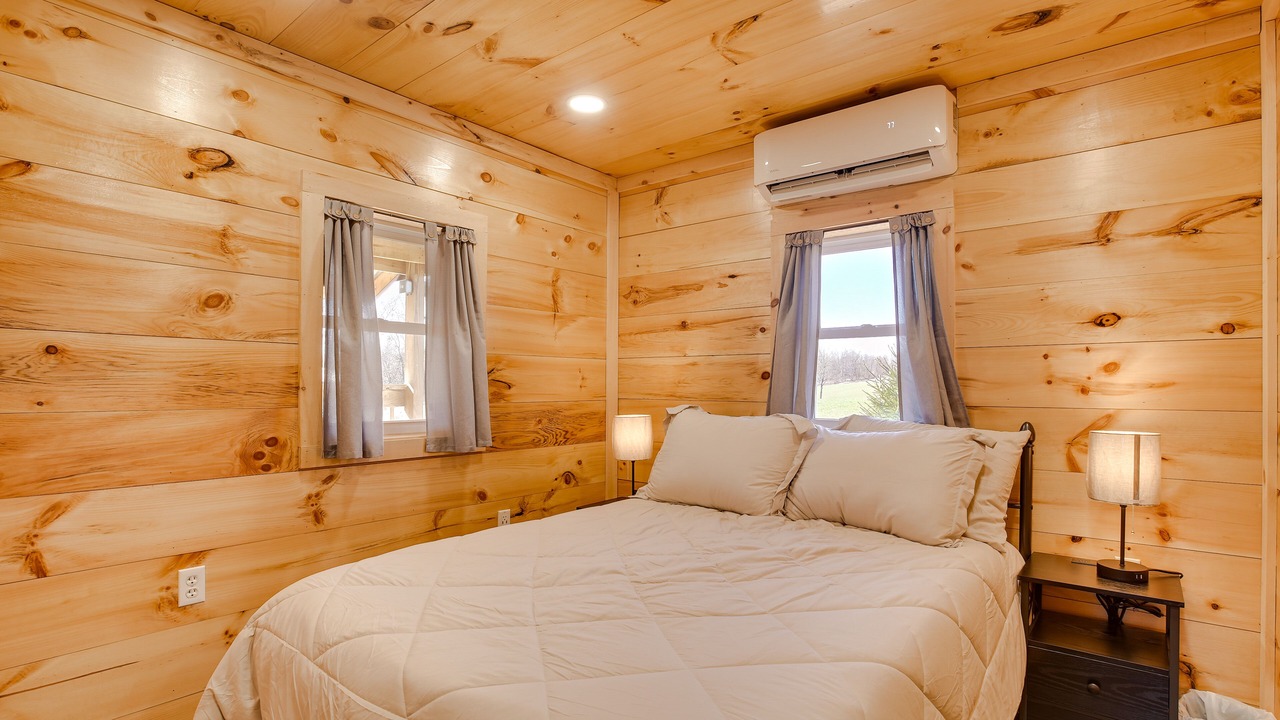 Photo of Bedroom in East Fultonham
