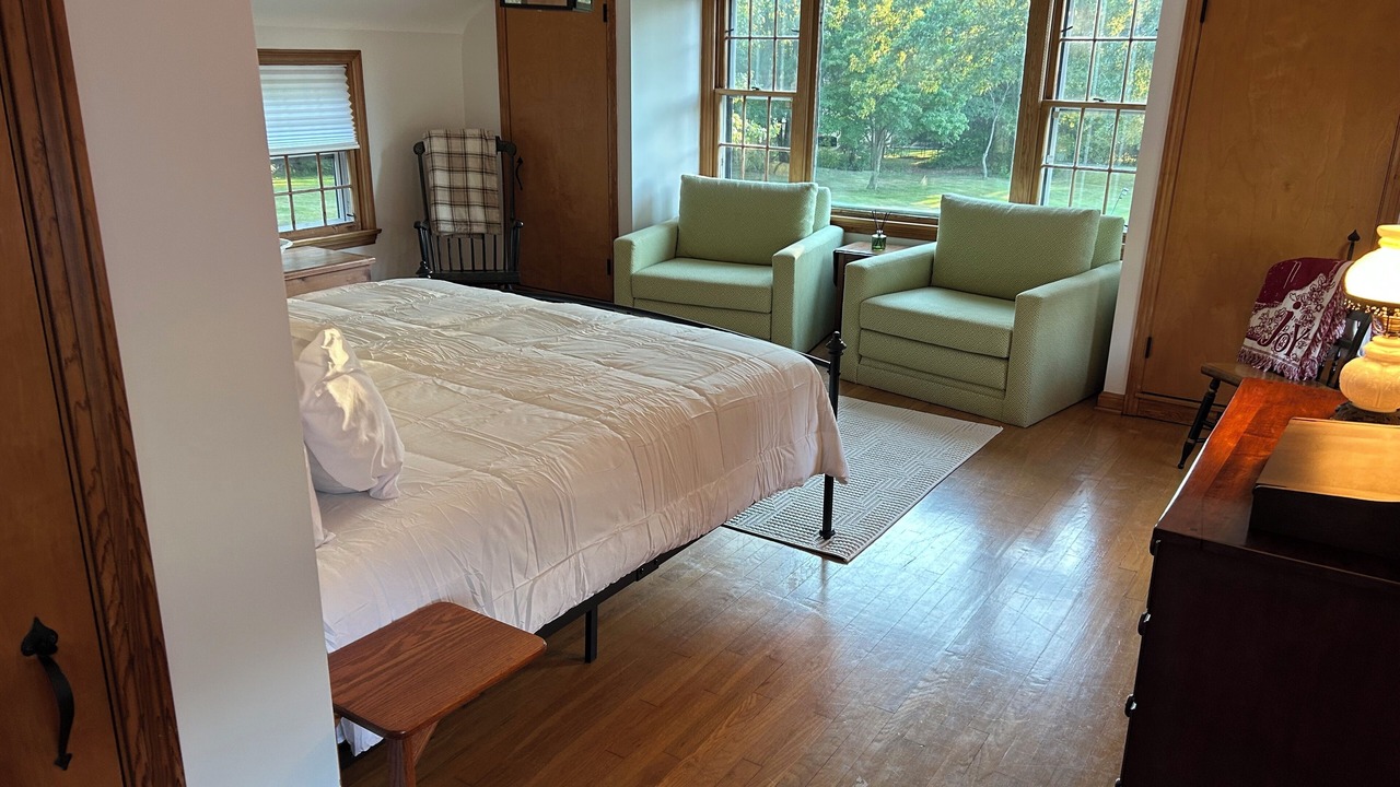 Photo of Bedroom in Boston Heights