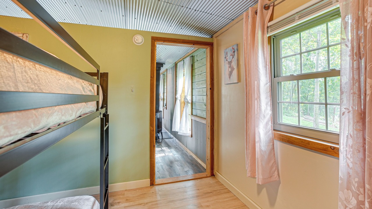 Photo of Bedroom in White Cottage