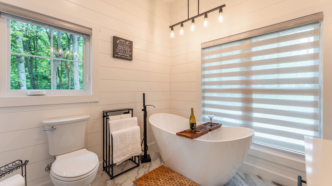 Photo of Bathroom in Millersburg