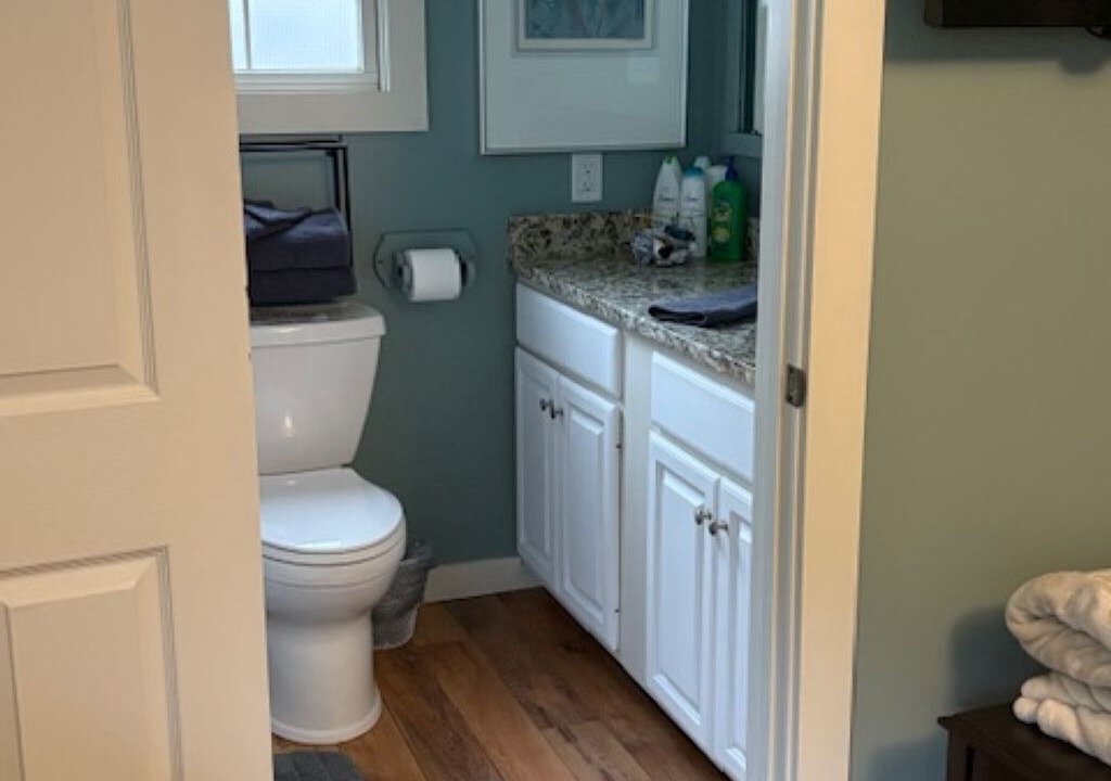 Photo of Bathroom in Dellroy