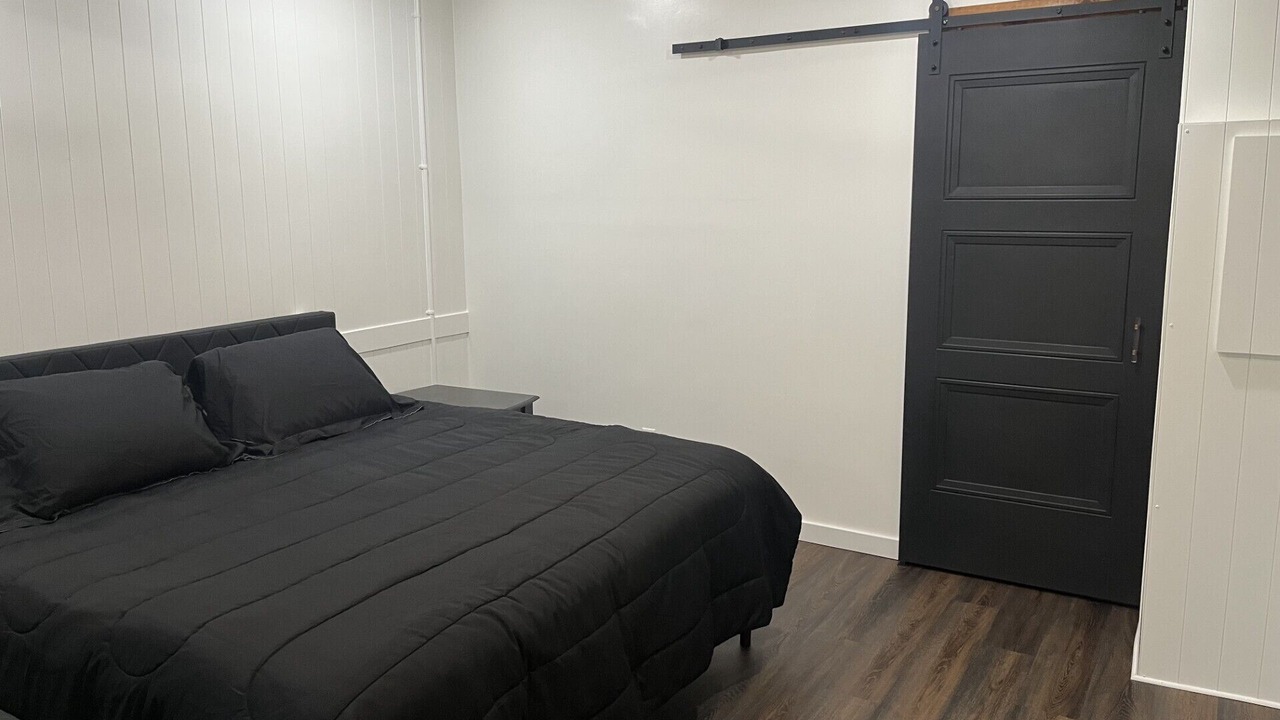 Photo of Bedroom in Newark