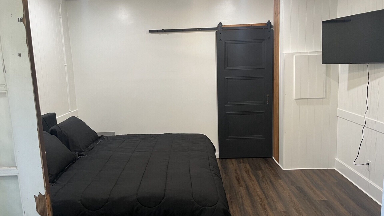 Photo of Bedroom in Newark