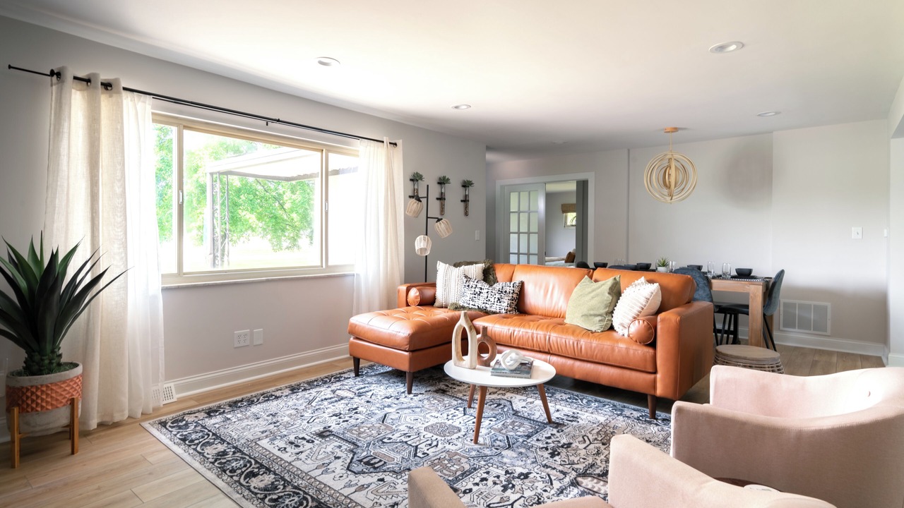 Photo of Livingroom in New Albany