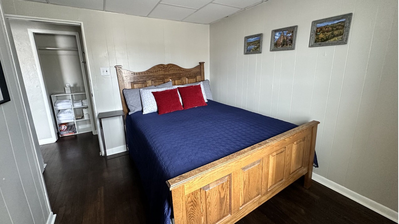 Photo of Bedroom in Coshocton