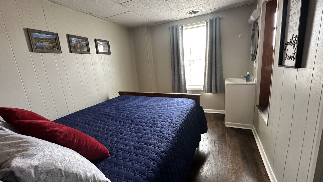 Photo of Bedroom in Coshocton