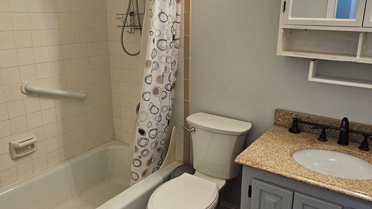 Photo of Bathroom in Reynoldsburg