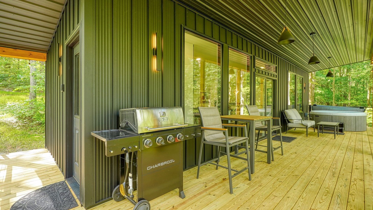 Photo of Patio Balcony in Sugar Grove