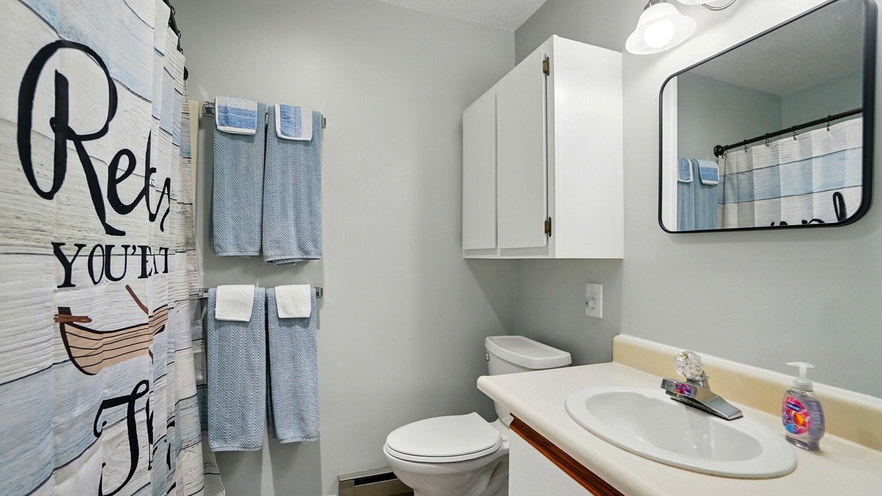 Photo of Bathroom in Oak Harbor