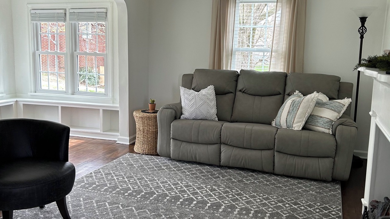 Photo of Livingroom in Sugarcreek