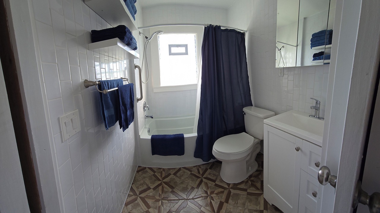 Photo of Bathroom in Roselawn Finance