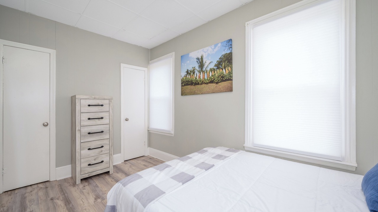Photo of Bedroom in Cuyahoga Falls
