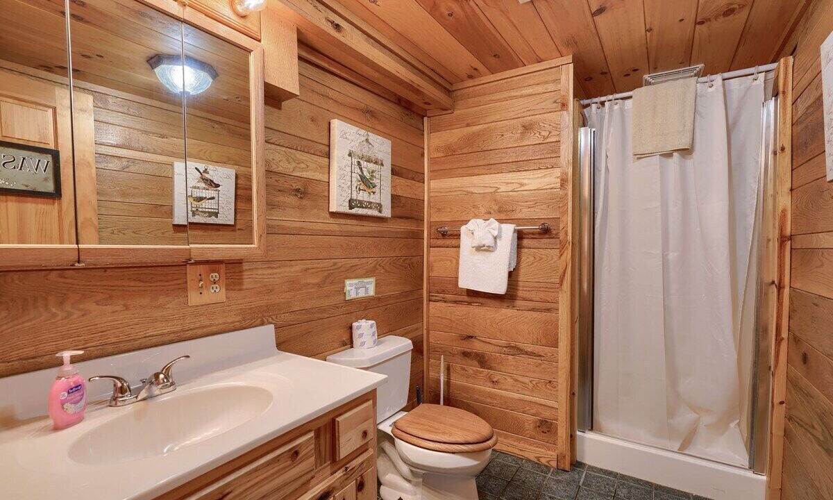 Photo of Bathroom in Logan