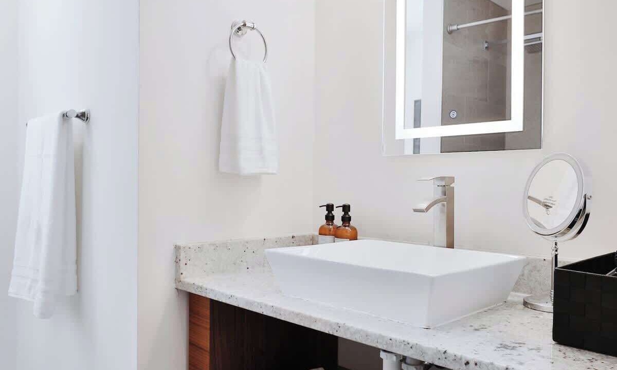 Photo of Bathroom in Near East Columbus