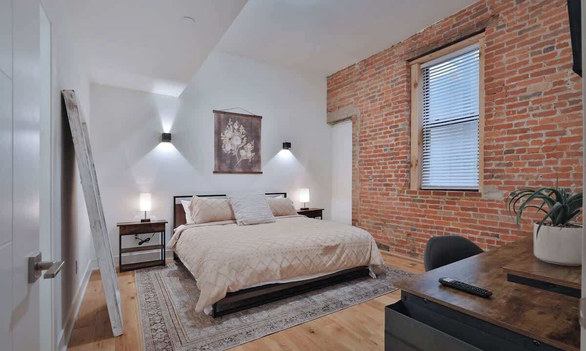 Photo of Bedroom in Downtown Columbus