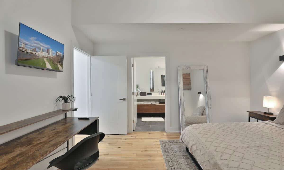 Photo of Bedroom in Downtown Columbus