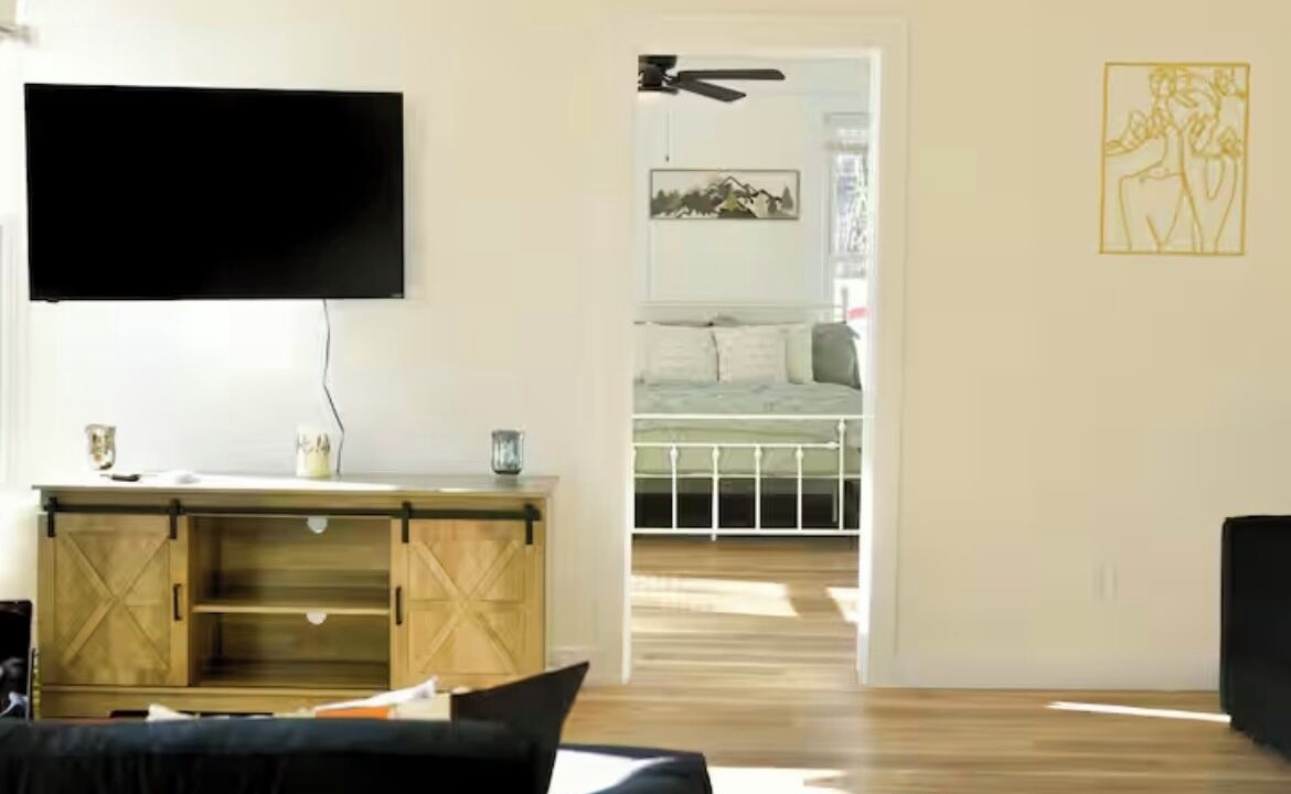 Photo of Livingroom in Mount Auburn