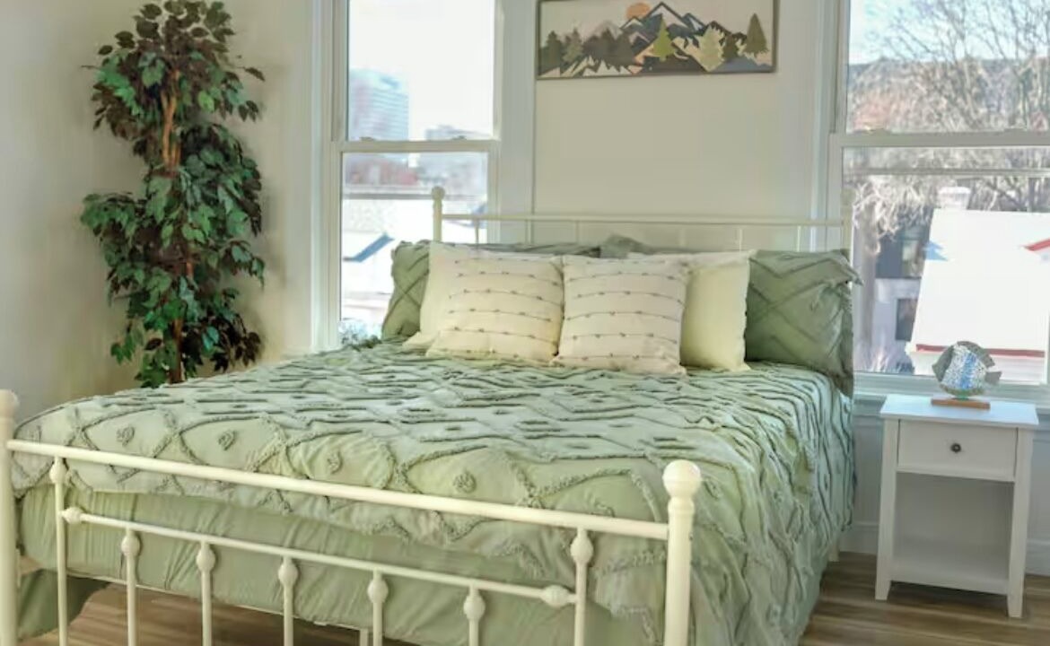 Photo of Bedroom in Mount Auburn