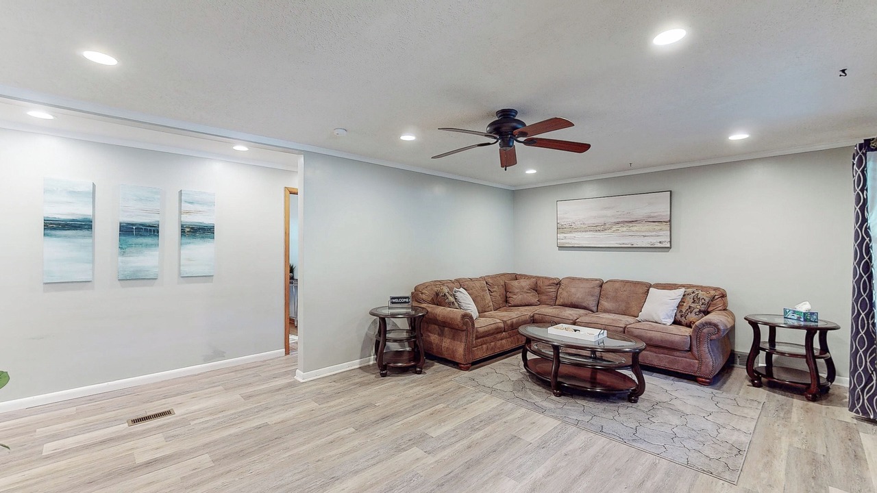 Photo of Livingroom in Canton