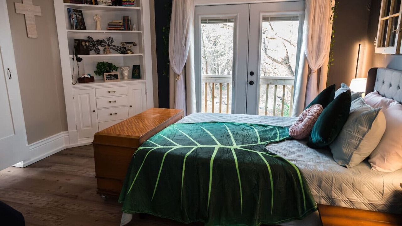 Photo of Bedroom in Massillon