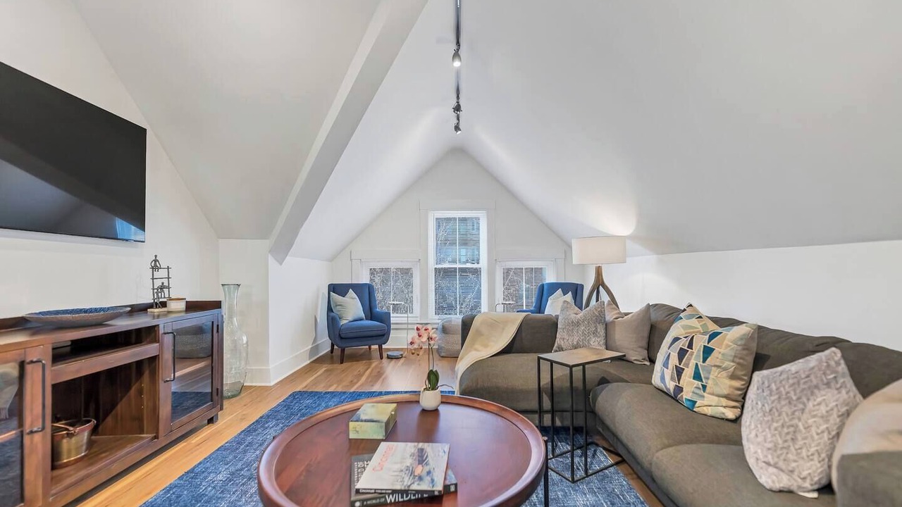 Photo of Livingroom in Walnut Hills